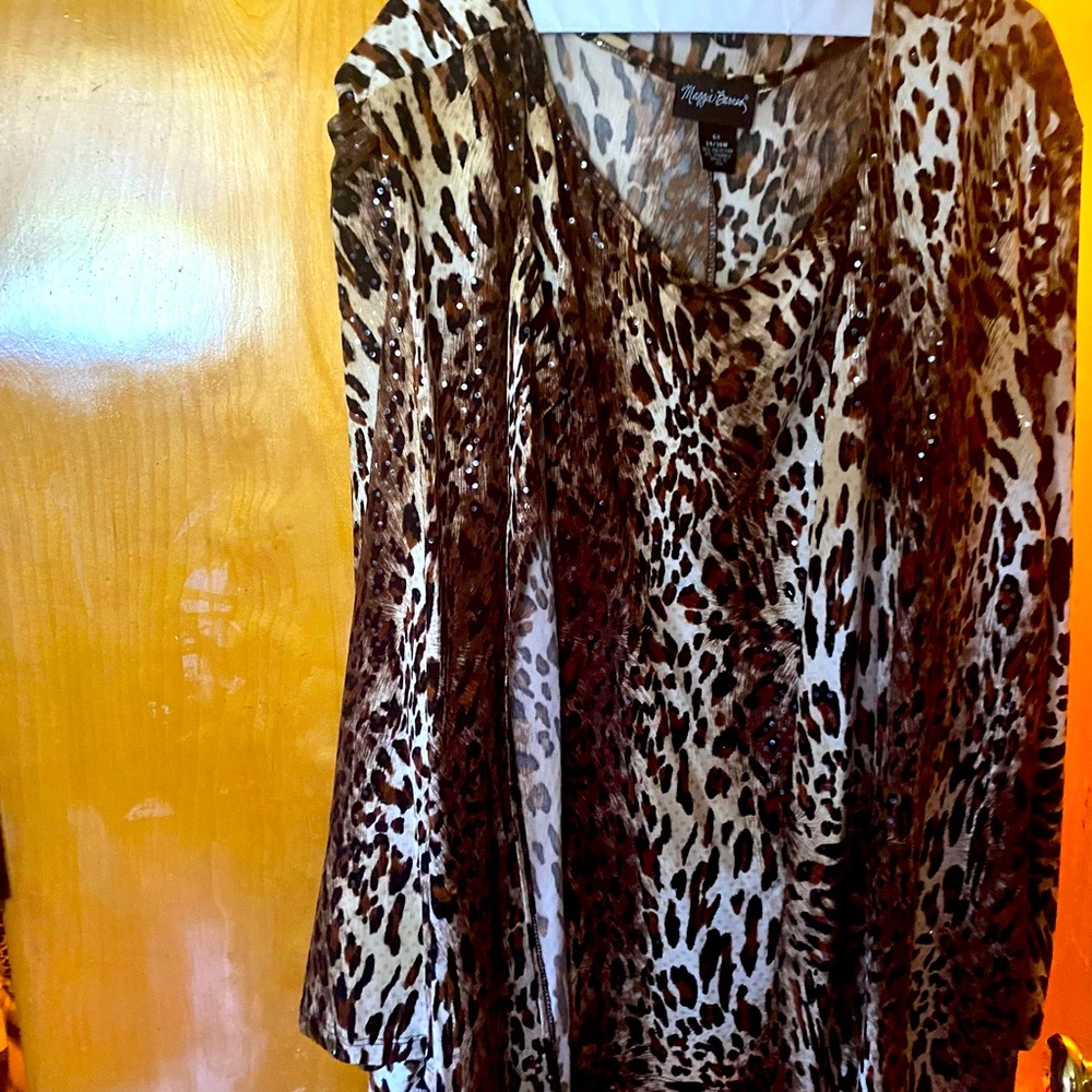 Maggie Barnes size 5x leopard with sequins 2 piece